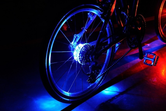 95x18mm 주도하는 자전거는 빛 IPX4 신속 해제 장착을 말했습니다